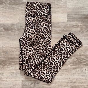 Zyia Woman’s Leopard Print Leggings